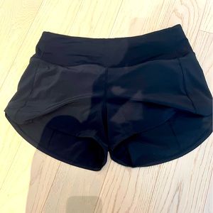Lulu lemon running short 4”